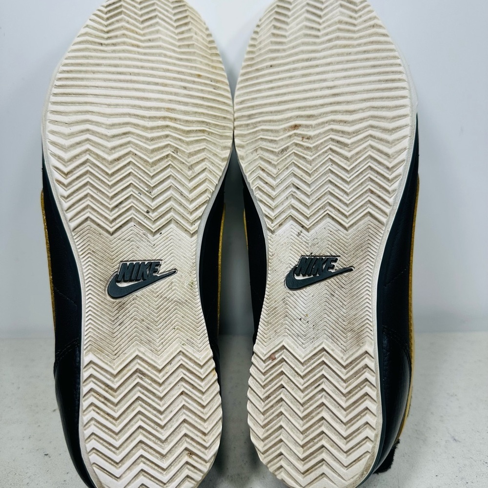 Women’s Nike 454408-004 size 9 - Picture 7 of 8
